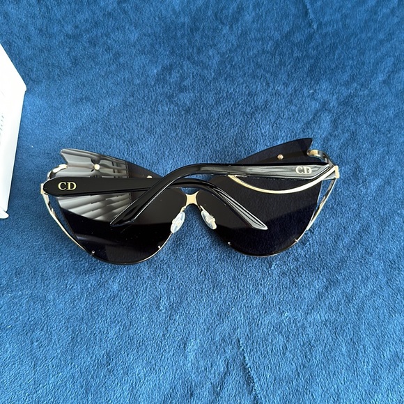 Dior Audacieuse 1 Black and Gold Cat Eye Sunglasses - Picture 5 of 7